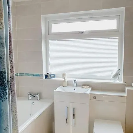 Eclectic Haven Of Calm 10 Mins Walk To Harbour ! Holiday home St Ives (Cornwall)