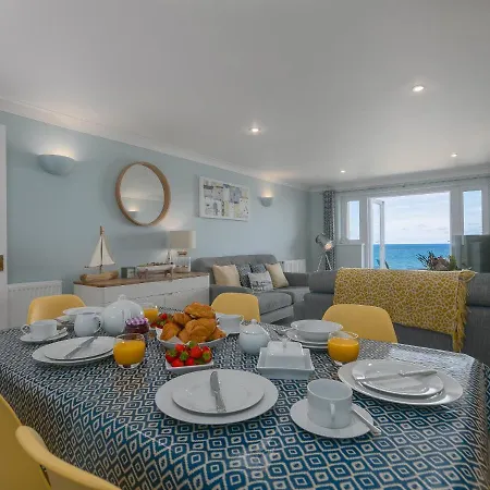 Apartment Ivory *