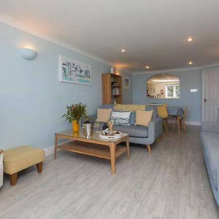 Apartment Ivory