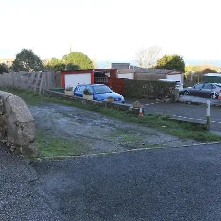 Flat 4 Whiterock * St Ives (Cornwall)