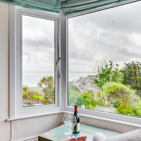 Black Rock House St Ives (Cornwall)