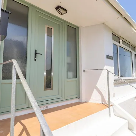 The Pines Holiday home