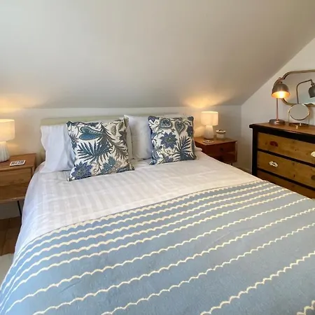 Apartment Smugglers Hideaway: Charming Fisherman's With Harbour View *