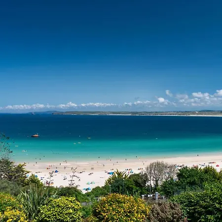 Harbour & 4* St. Ives