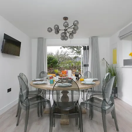 Holiday home Abelia *