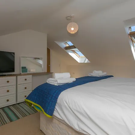 Skysail Apartment