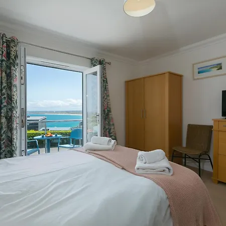 Skysail Apartment *