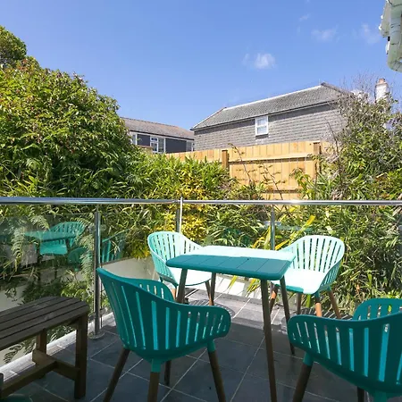 Skysail Apartment