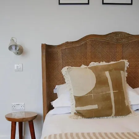 Primrose House 3*