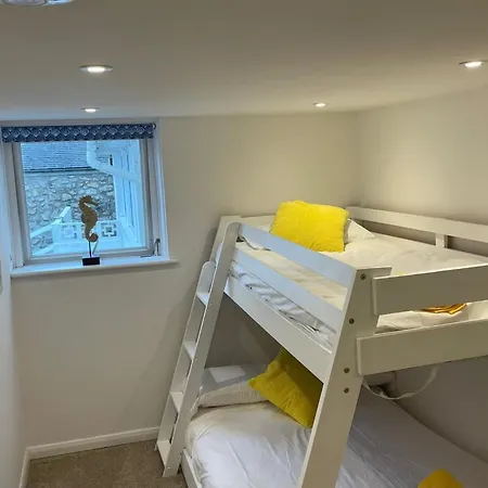 Holiday home Island View - 3 Bedroom - 40m To Porthgwidden - Sleeps 7 - Inc Free Parking