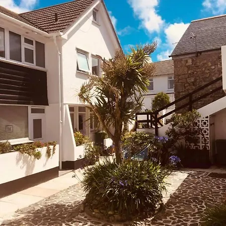 Holiday home Island View - 3 Bedroom - 40m To Porthgwidden - Sleeps 7 - Inc Free Parking *