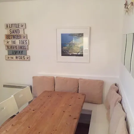 Holiday home Island View - 3 Bedroom - 40m To Porthgwidden - Sleeps 7 - Inc Free Parking