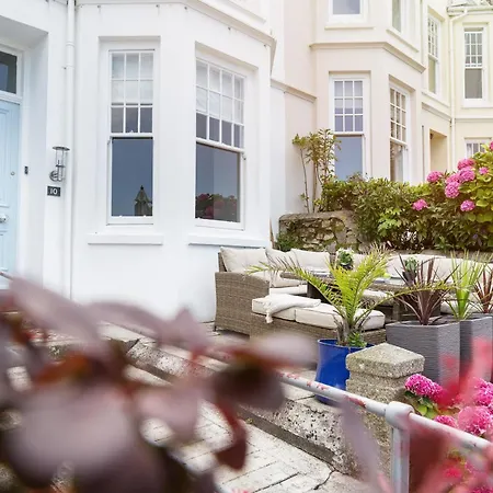 Pendunes - Spectacular Views, Turquoise Sea, Cornwall Holiday home *