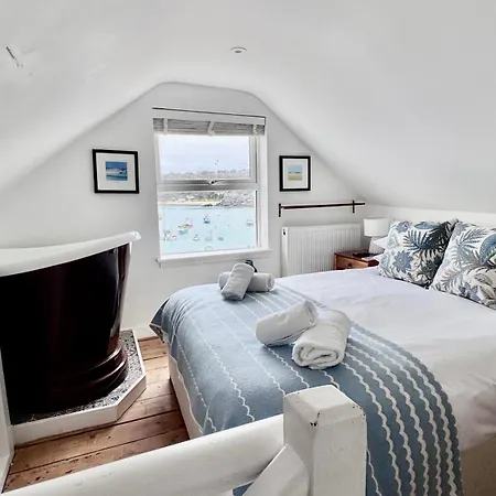 Apartment Smugglers Hideaway: Charming Fisherman's With Harbour View *
