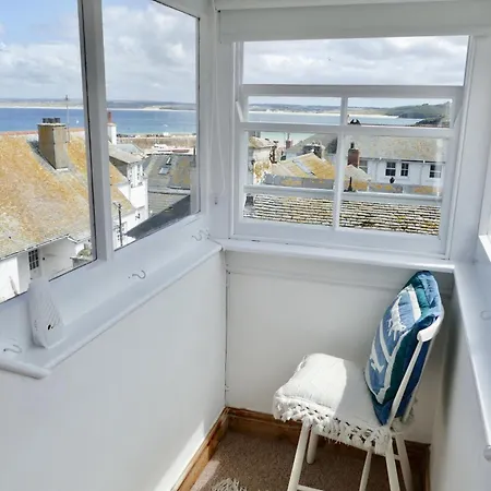 Silver Seahorse A Classic Fishermans Holiday home