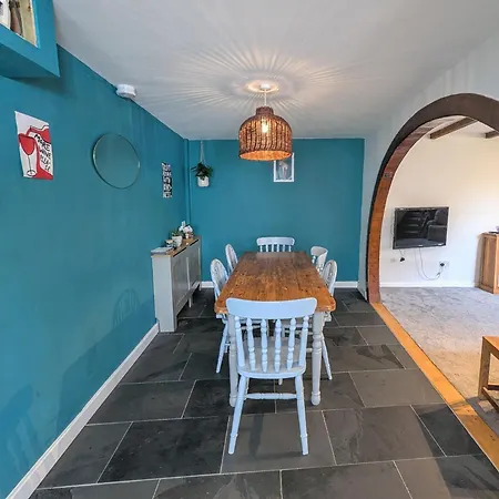 The Old Barn Near - Rustic Charm & Space Holiday home