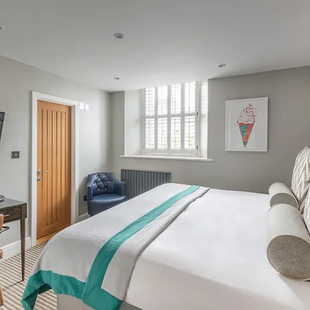 Harbour & 4* St. Ives