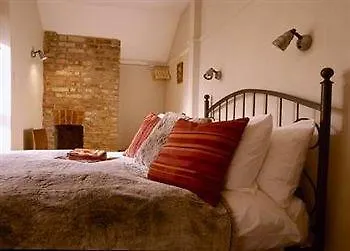 Primrose House 3*