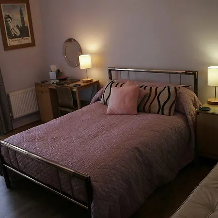 Primrose House 3*