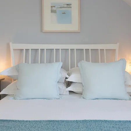 3 Porthminster Bed & Breakfast