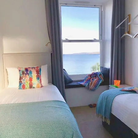 Holiday home Waves End, St Ives, Hot Tub And Parking