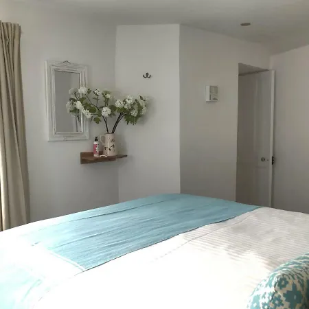 Waves End, St Ives, Hot Tub And Parking Holiday home