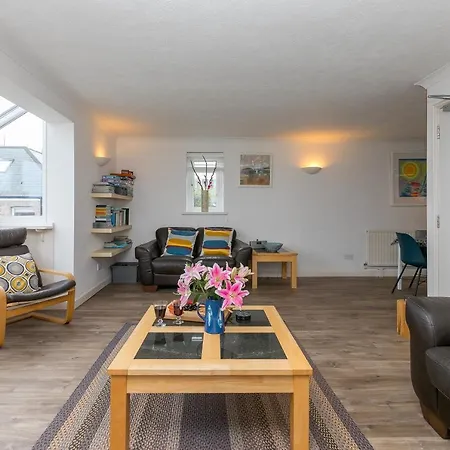 Number One - Stones Court Holiday home