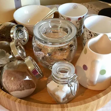Buthyn Dowr Farmhouse Bed & Breakfast *