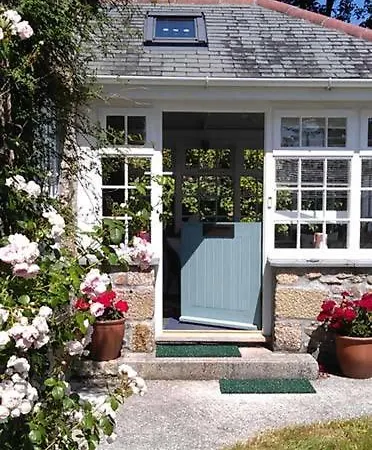 Coombe Farmhouse Bed & Breakfast