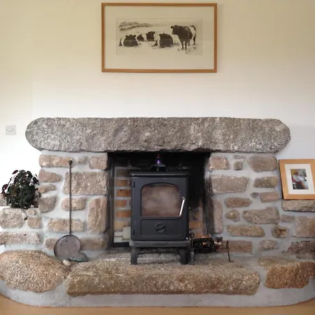Buthyn Dowr Farmhouse