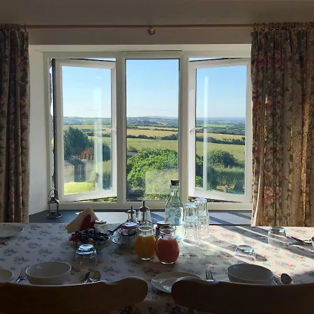 Bed & Breakfast Buthyn Dowr Farmhouse