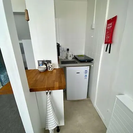 Coast Apartment *