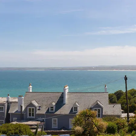 Holiday home 6 Albany Terrace *