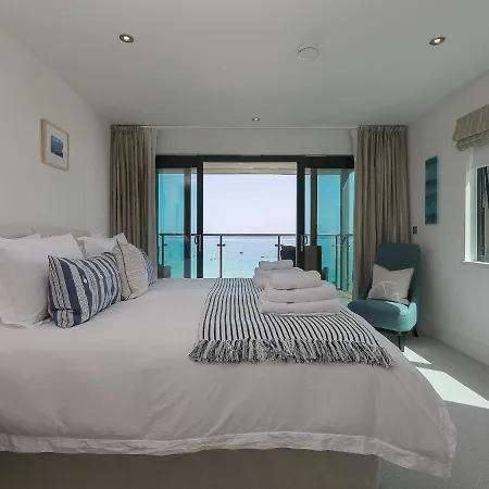 Crystal Bay St Ives (Cornwall)