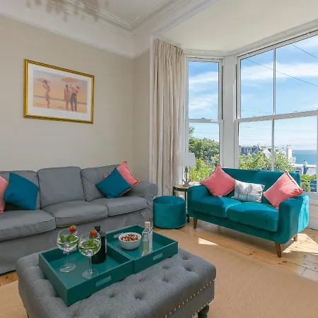 6 Albany Terrace Holiday home *