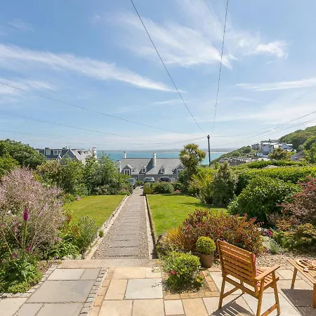 6 Albany Terrace Holiday home