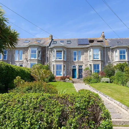 Holiday home 6 Albany Terrace