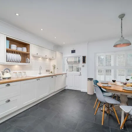 Drop Anchor Holiday home *