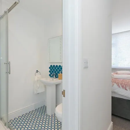 6 Albany Terrace Holiday home *