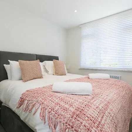 6 Albany Terrace