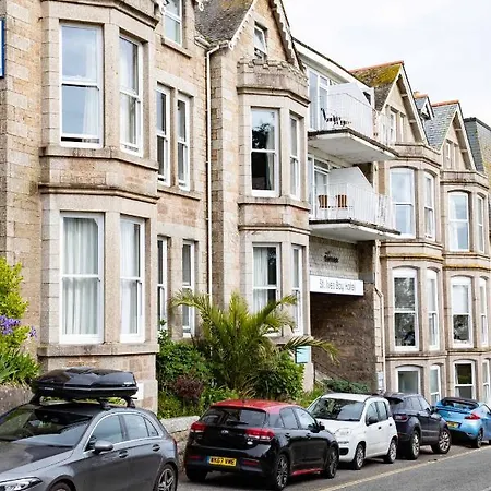 The Bay St. Ives