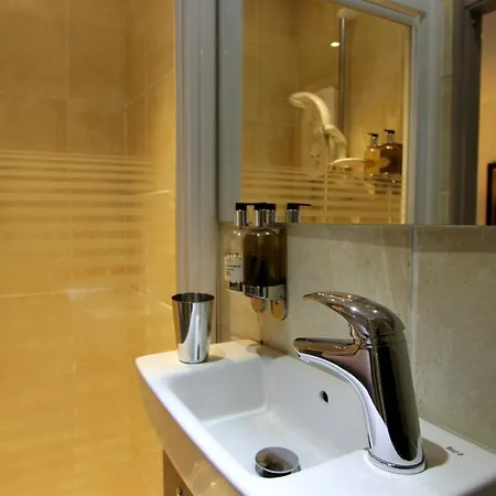 Cornerways Guest house *