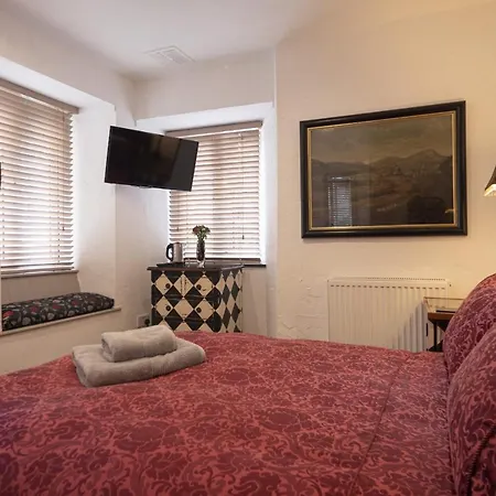 Cornerways Guest house *