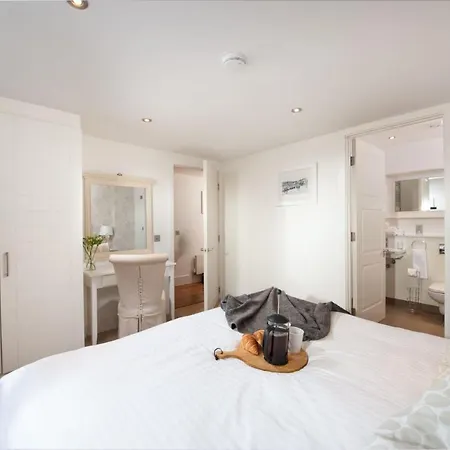 3 Porthminster Mews Apartment *
