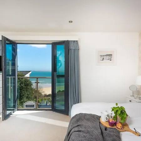 3 Porthminster Mews *