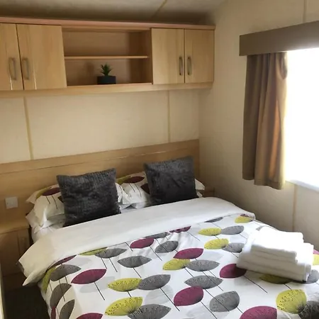 With Parking Apartment *