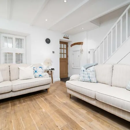 Holiday home Drop Anchor