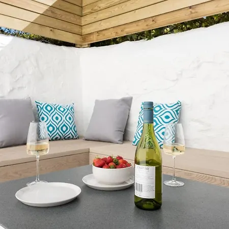 Holiday home Vitamyn Sea, 4 Bedroom House, Sea Views Of St Ives, Close To Beaches And Town