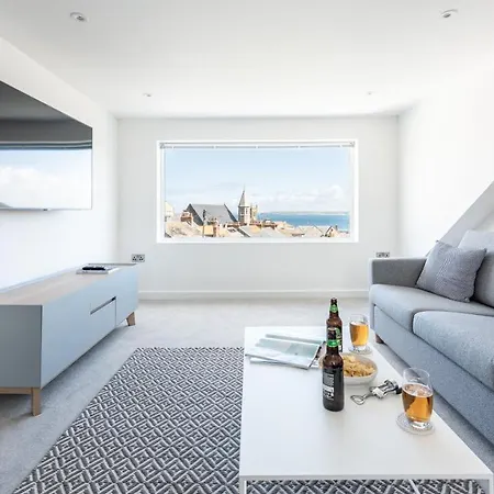 Vitamyn Sea, 4 Bedroom House, Sea Views Of St Ives, Close To Beaches And Town St Ives (Cornwall)