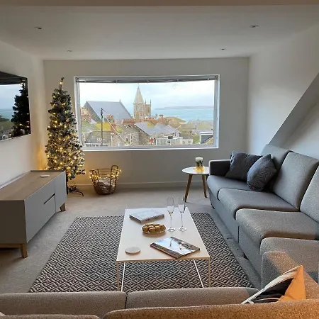 Vitamyn Sea, 4 Bedroom House, Sea Views Of St Ives, Close To Beaches And Town St Ives (Cornwall)